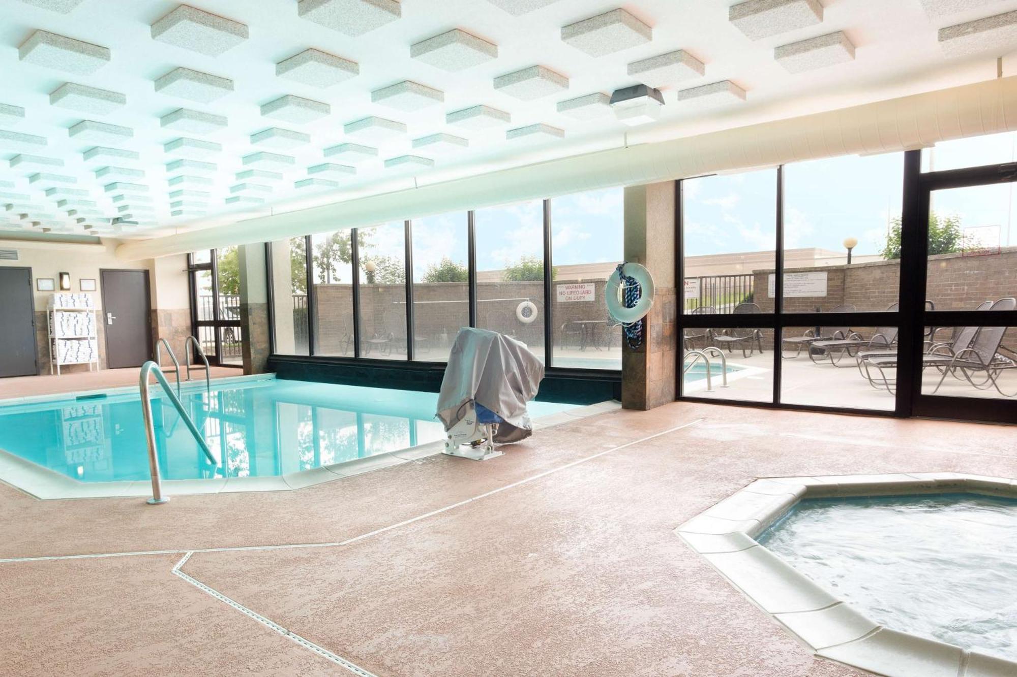 Drury Inn & Suites Atlanta Морроу Екстер'єр фото